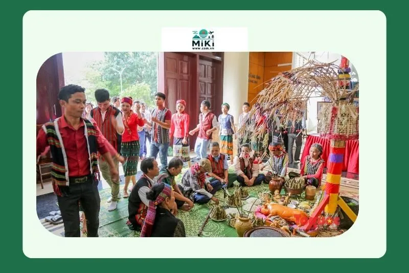 Khám phá văn hóa đồng bào Vân Kiều tại thác Luồi