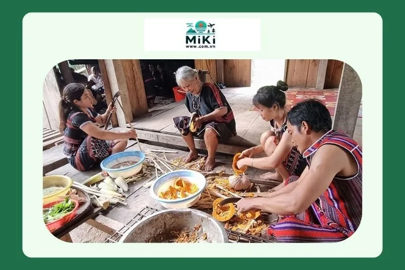 Nguyên liệu chế biến thịt lợn bản nướng ống tre Quảng Trị