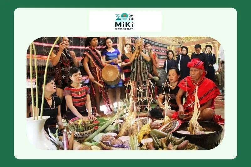 Tìm hiểu về lễ hội Aza Koonh Quảng Trị