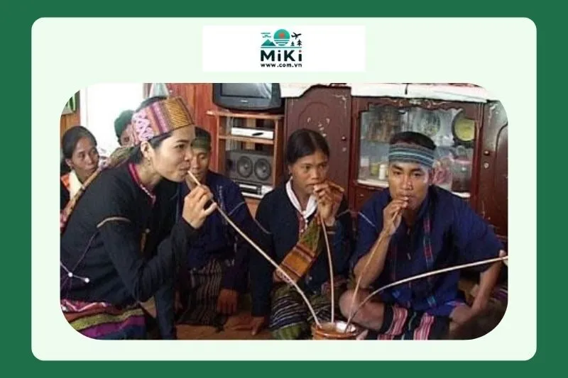 Ý nghĩa của cơm nếp ống Lam trong văn hóa người Pa Cô